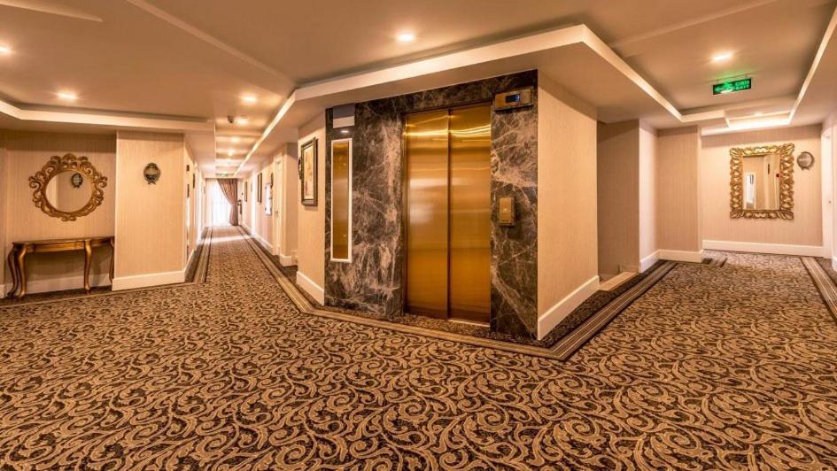 Vuni Palace Premium Hotel & Spa & Casino Beachfront Location ! ไคริเนีย ภายนอก รูปภาพ