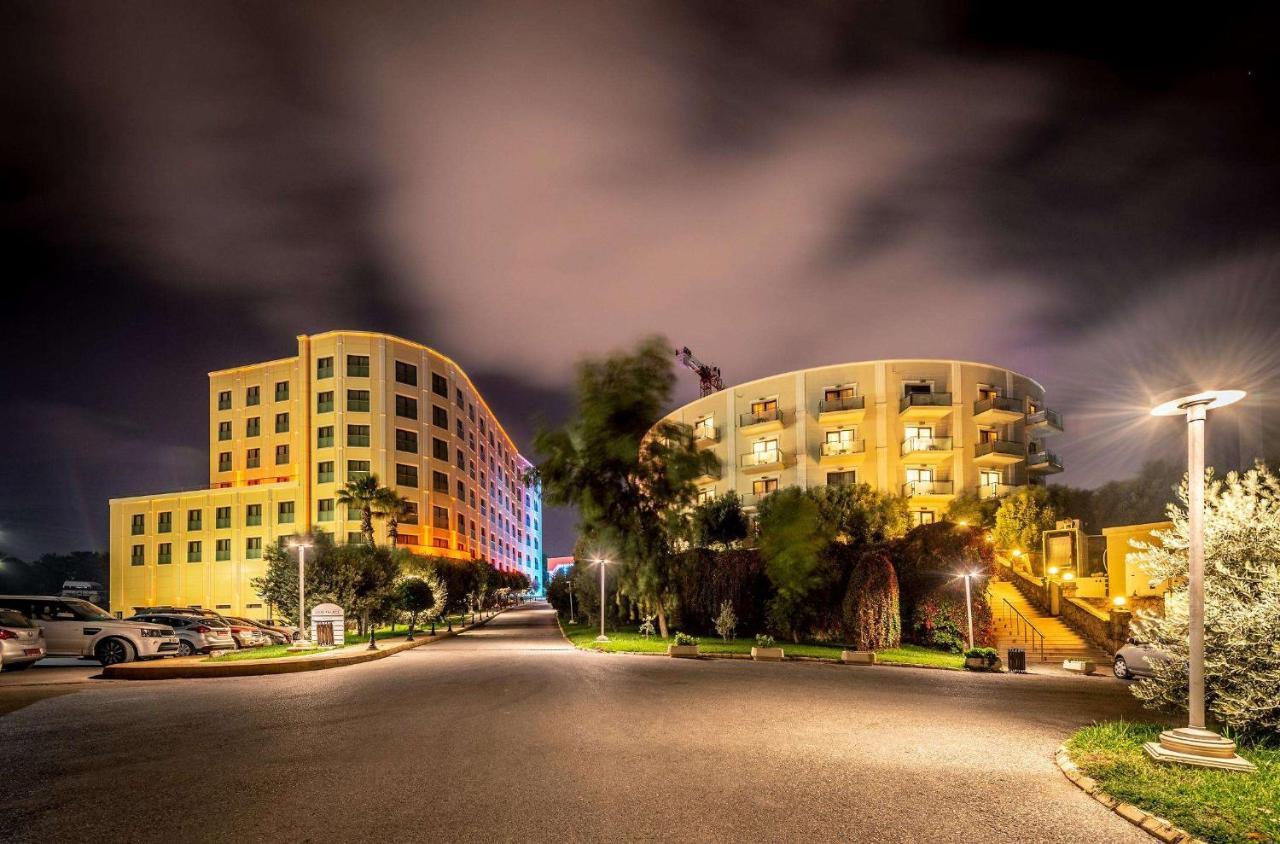 Vuni Palace Premium Hotel & Spa & Casino Beachfront Location ! ไคริเนีย ภายนอก รูปภาพ