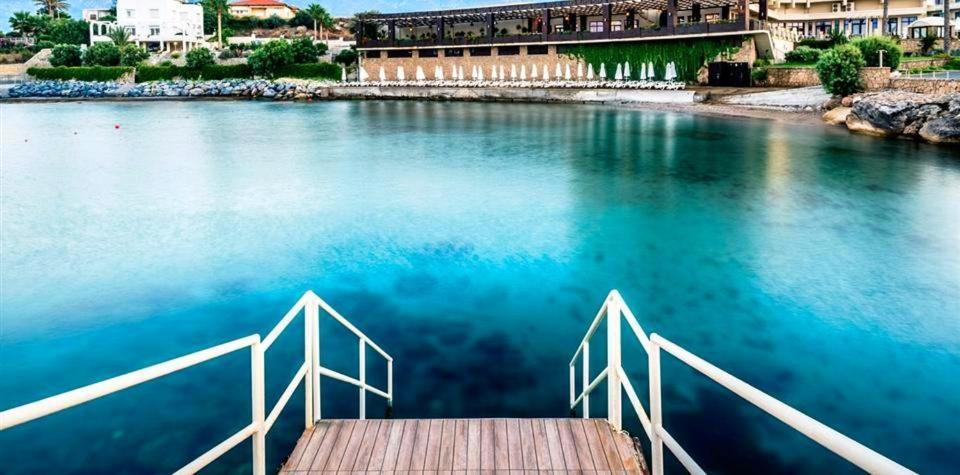 Vuni Palace Premium Hotel & Spa & Casino Beachfront Location ! ไคริเนีย ภายนอก รูปภาพ