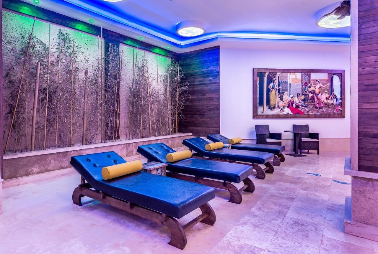 Vuni Palace Premium Hotel & Spa & Casino Beachfront Location ! ไคริเนีย ภายนอก รูปภาพ