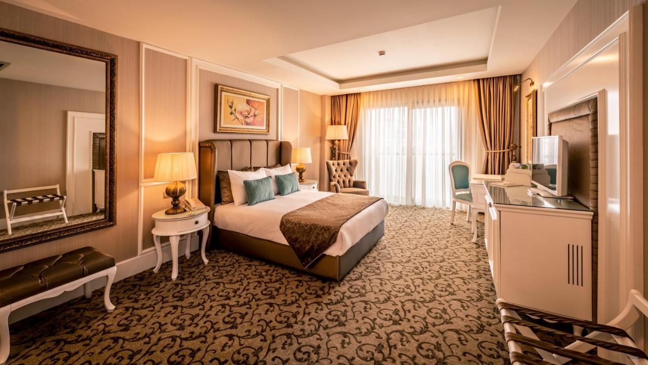 Vuni Palace Premium Hotel & Spa & Casino Beachfront Location ! ไคริเนีย ภายนอก รูปภาพ