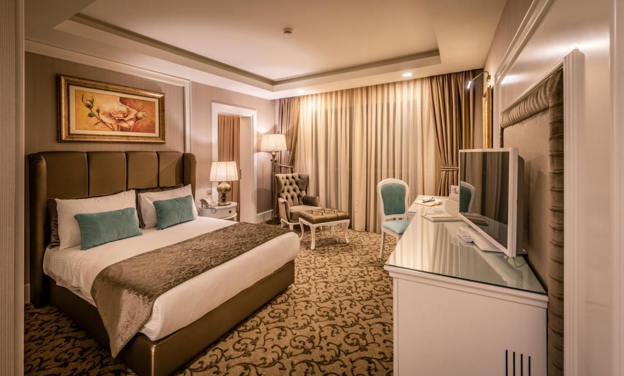 Vuni Palace Premium Hotel & Spa & Casino Beachfront Location ! ไคริเนีย ภายนอก รูปภาพ