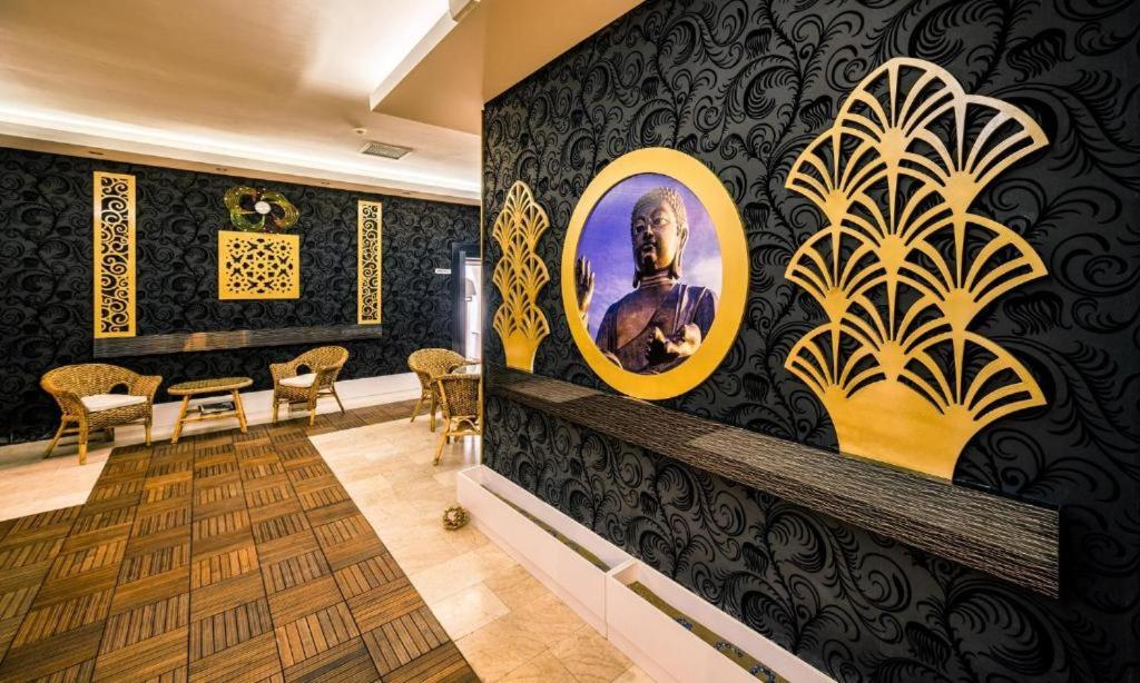 Vuni Palace Premium Hotel & Spa & Casino Beachfront Location ! ไคริเนีย ภายนอก รูปภาพ